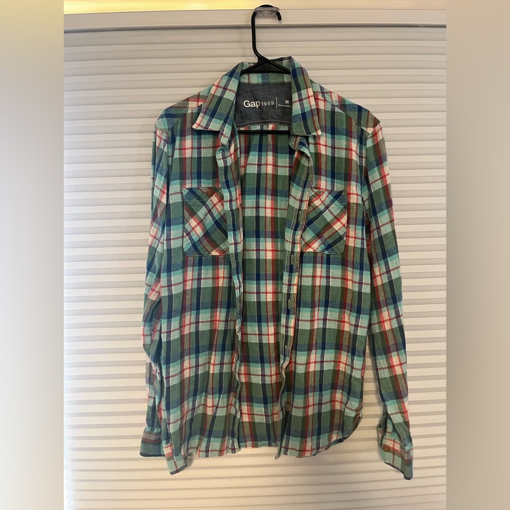 GAP Medium (M) Men’s Button Down Shirt
